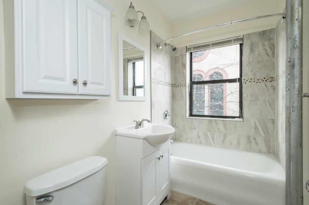 $2,430 / 1br - 705ft2 - ➽Stellar Somerville 1 Bedroom Available 11/1! No Fee! HT/HW Included! (Winter Hill)