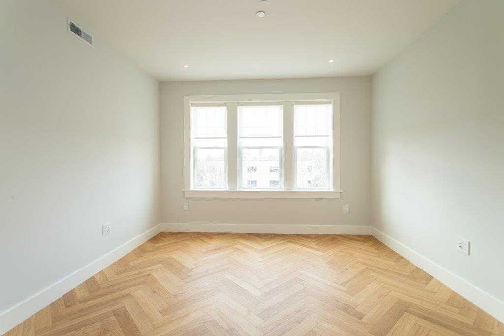 APPLICATION PENDING $3,150 / 1br - 535ft2 - ➽Deluxe Cambridge Top Floor 1 Bedroom Available July! (Agassiz)