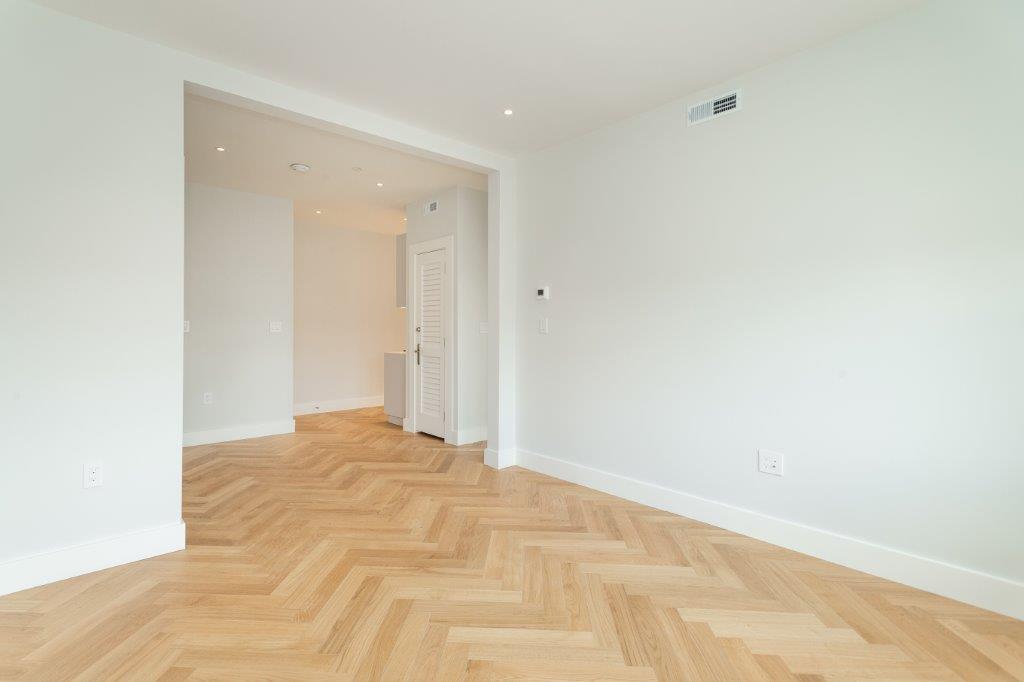 APPLICATION PENDING $3,150 / 1br - 535ft2 - ➽Deluxe Cambridge Top Floor 1 Bedroom Available July! (Agassiz)