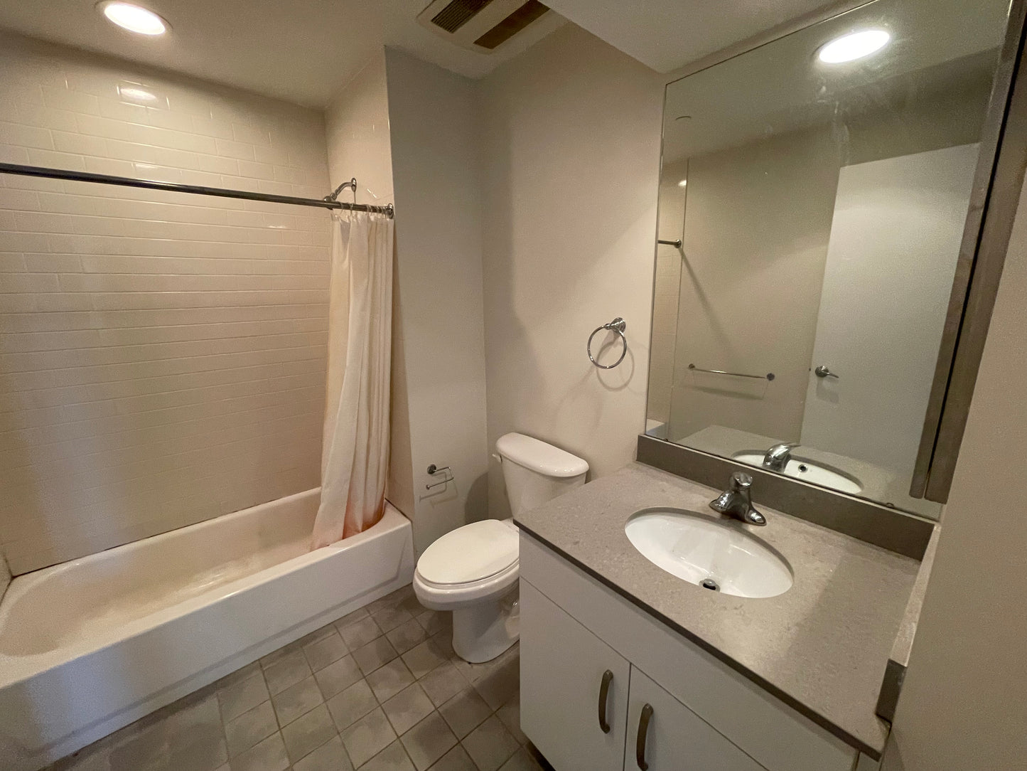 APPLICATION PENDING $4,250 / 2br - 1146ft2 - ➽Alluring South End 2 Bedroom 2 Bathroom Available June! (South End)
