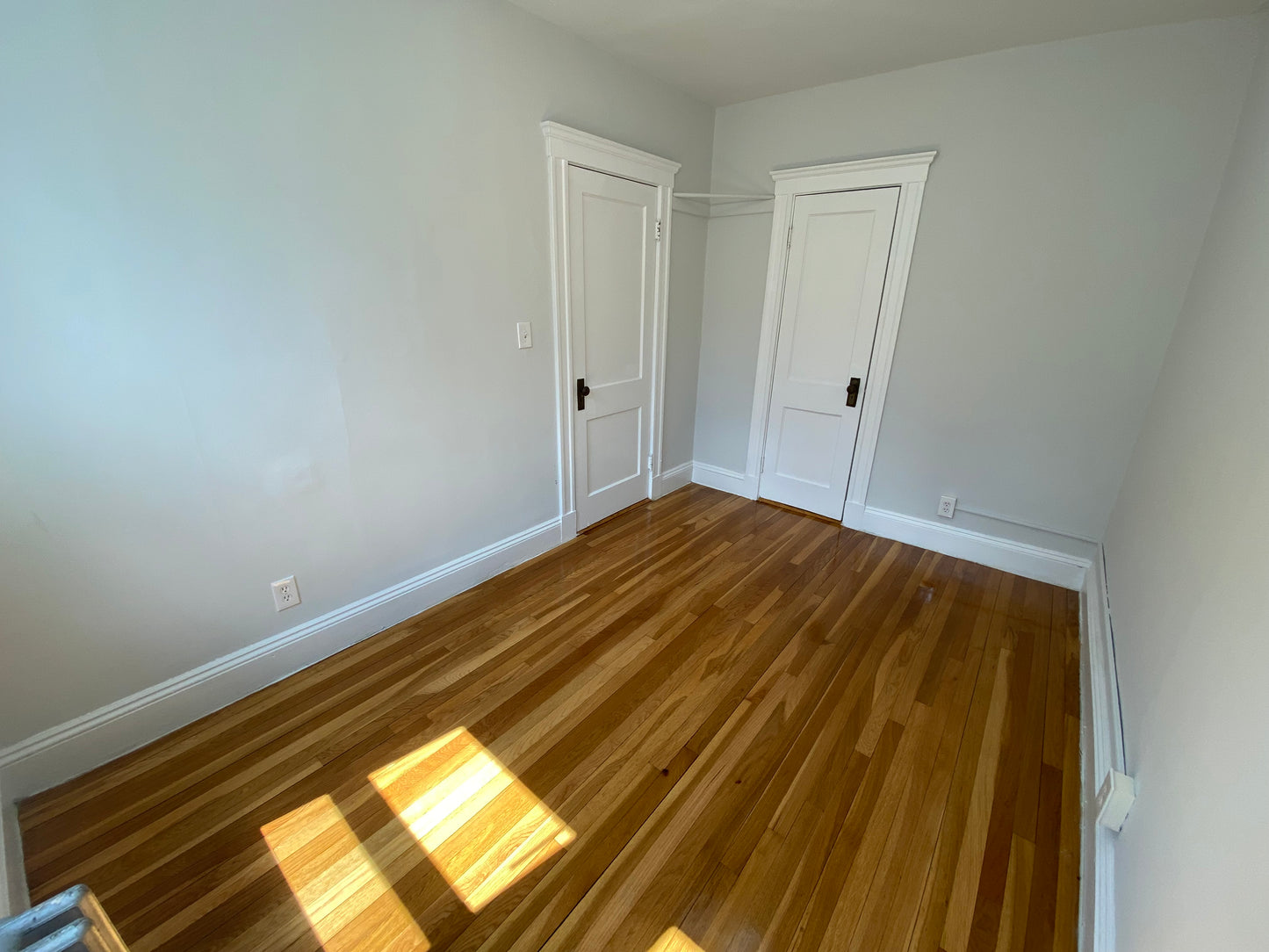 $2,550 / 1br - 585ft2 - ➽Fantastic Brighton 1 Bedroom Avail. October! HT/HW Included! No Fee! (Brighton)