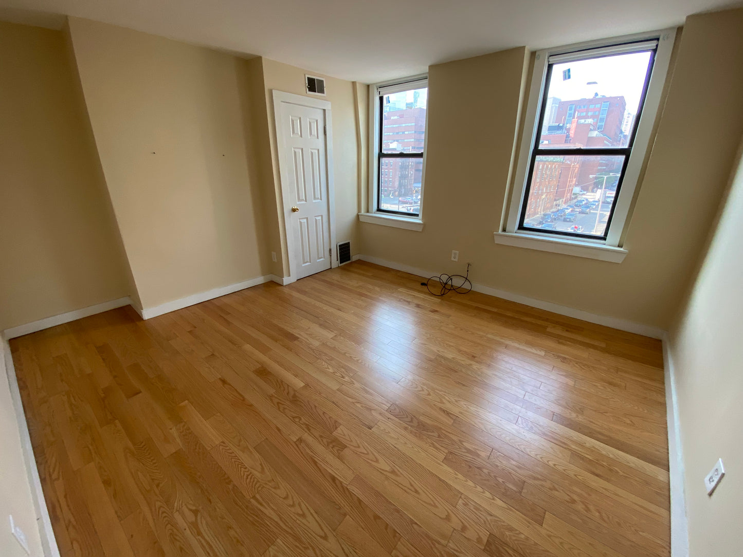 APPLICATION PENDING $3,150 / 2br - ➼Fantastic Beacon Hill 2 Bedroom w/No Fee! Pet-Friendly! (Beacon Hill)