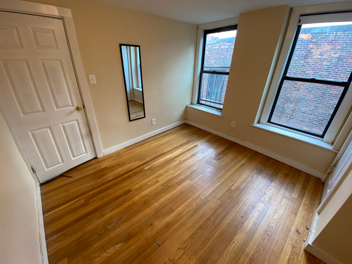 APPLICATION PENDING $3,150 / 2br - ➼Fantastic Beacon Hill 2 Bedroom w/No Fee! Pet-Friendly! (Beacon Hill)