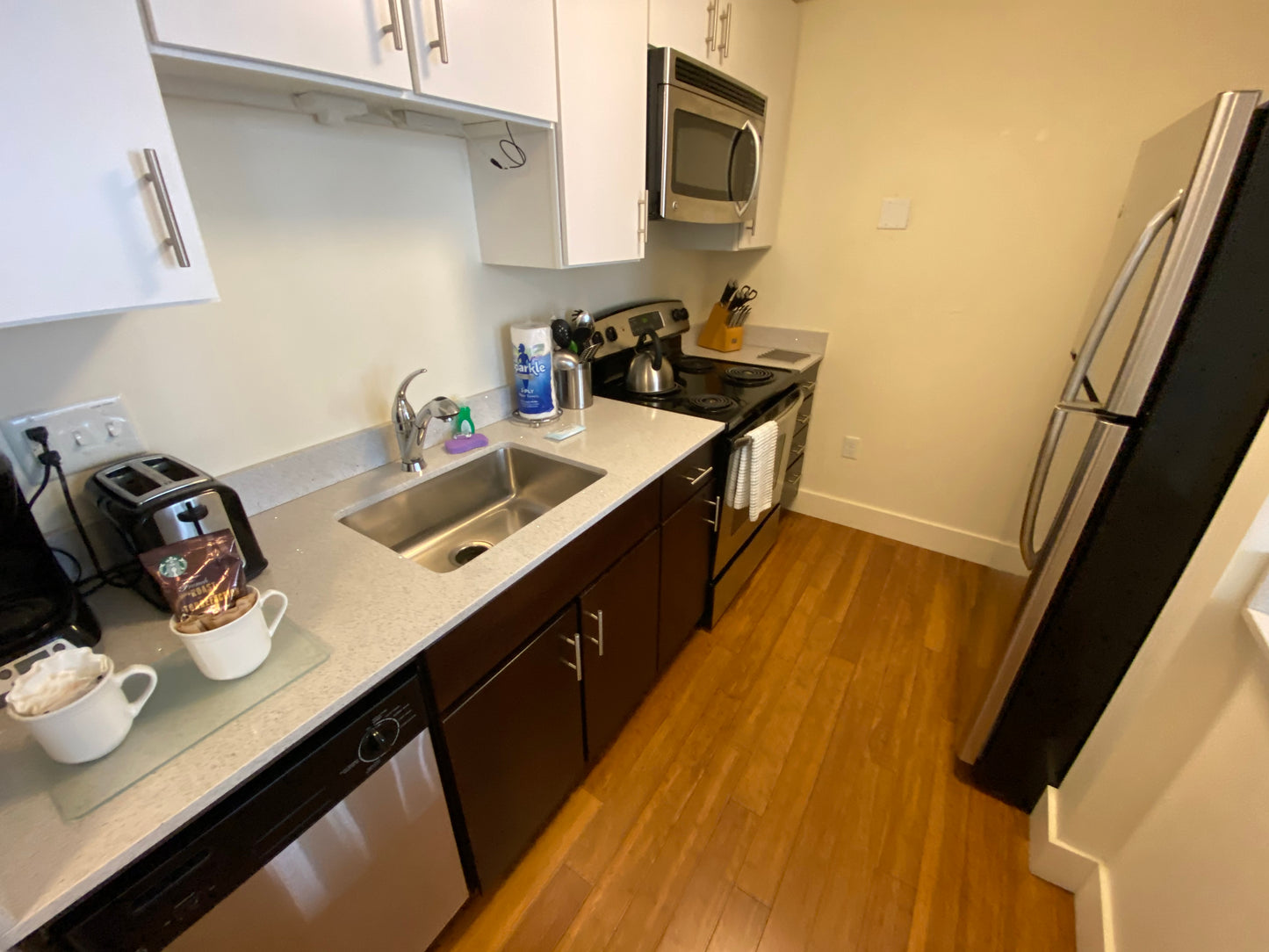 $3,300 / 1br - 603ft2 - ➽Deluxe Midtown 1 Bedroom Available September! Pet-Friendly! (Midtown)