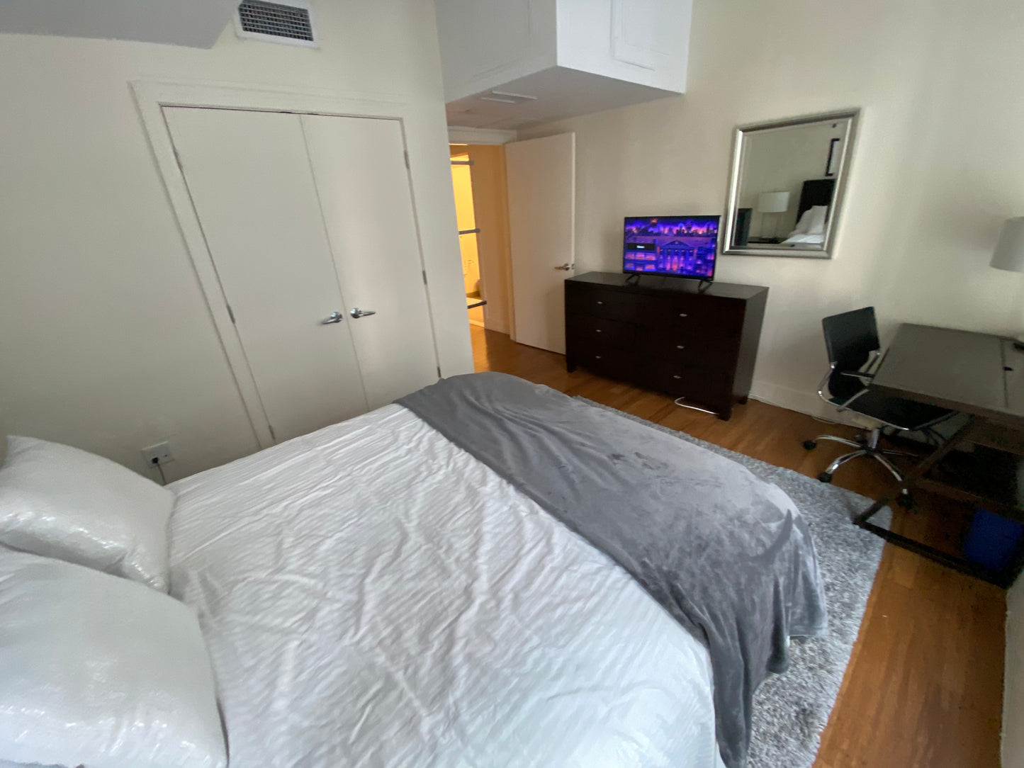 RENTED/OFF MARKET $2,845 / 1br - 659ft2 - ➽Chic Midtown 1 Bedroom Available September! Pet-Friendly! (Midtown)