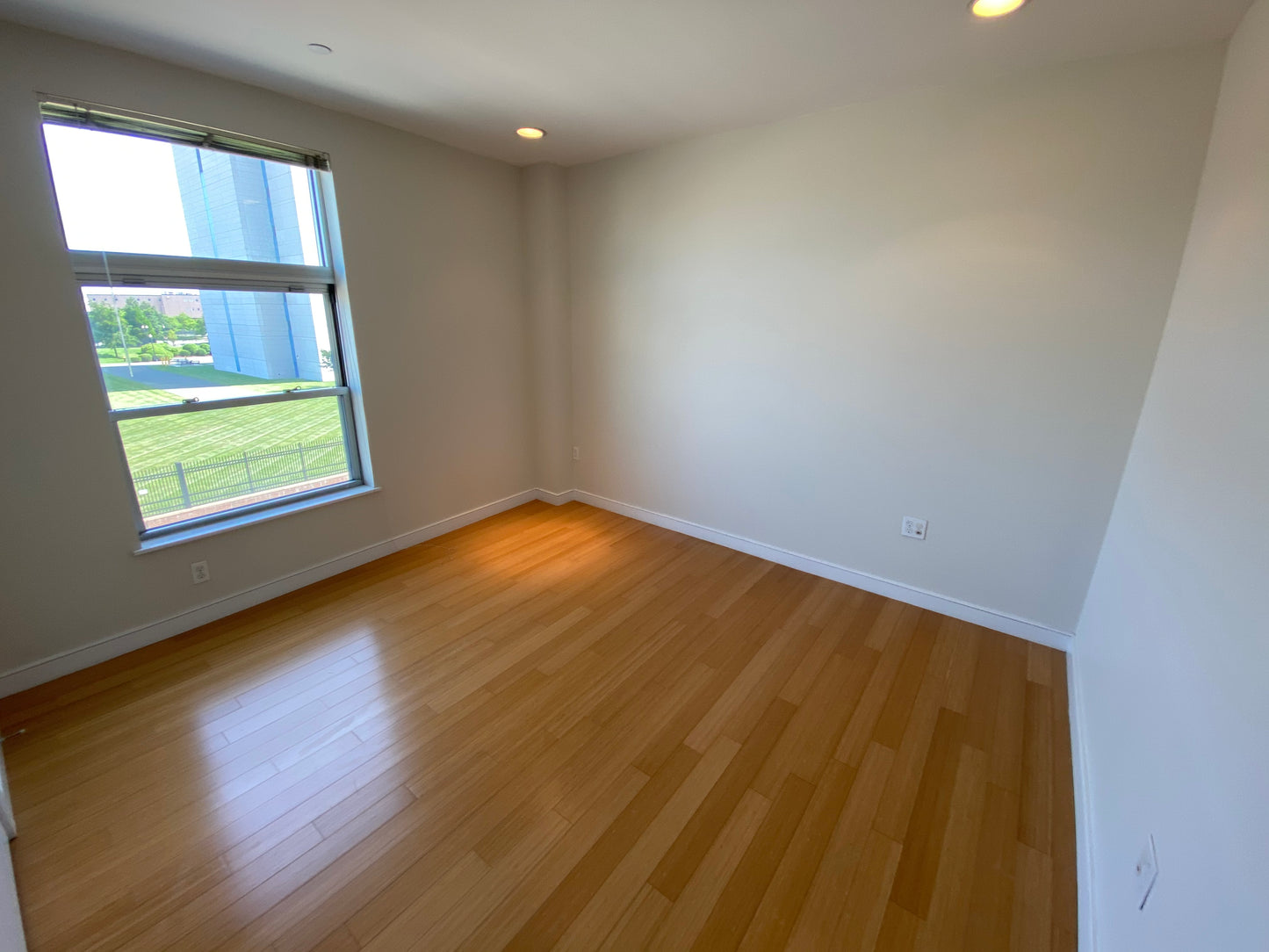 $4,450 / 2br - 909ft2 - ➽Stellar South End 2 Bedroom 1.5 Bathroom Available September! (South End)