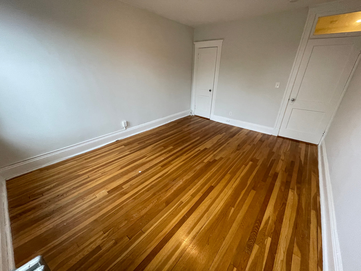 $2,340 / 1br - 585ft2 - ➽Charming Brighton 1 Bedroom Available November! No Fee! HT/HW Includ. (Brighton)
