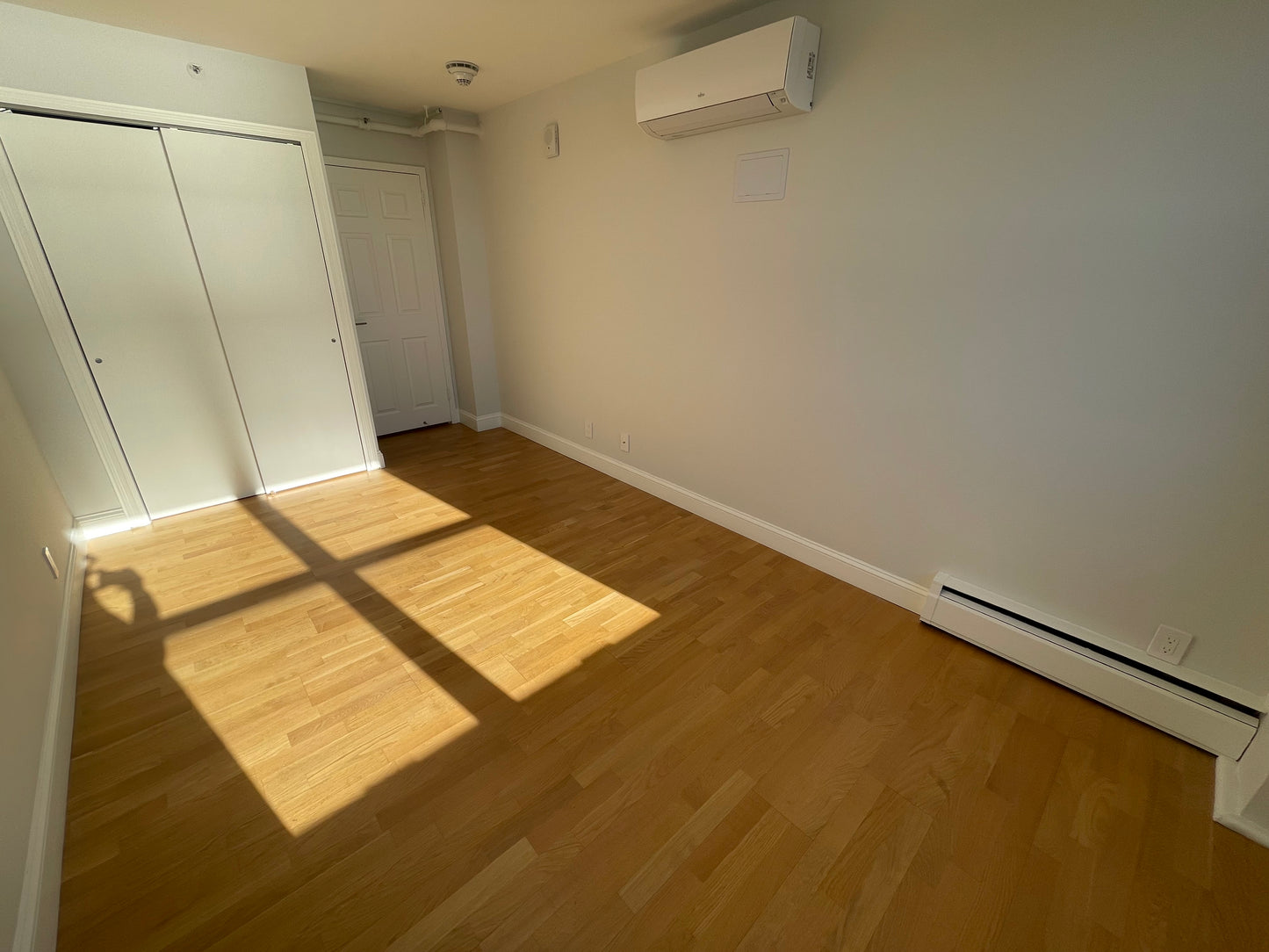 $3,625 / 2br - 776ft2 - ➽Lovely South Boston Waterview 2 Bedroom Available July! Pet-Friendly! (South Boston)