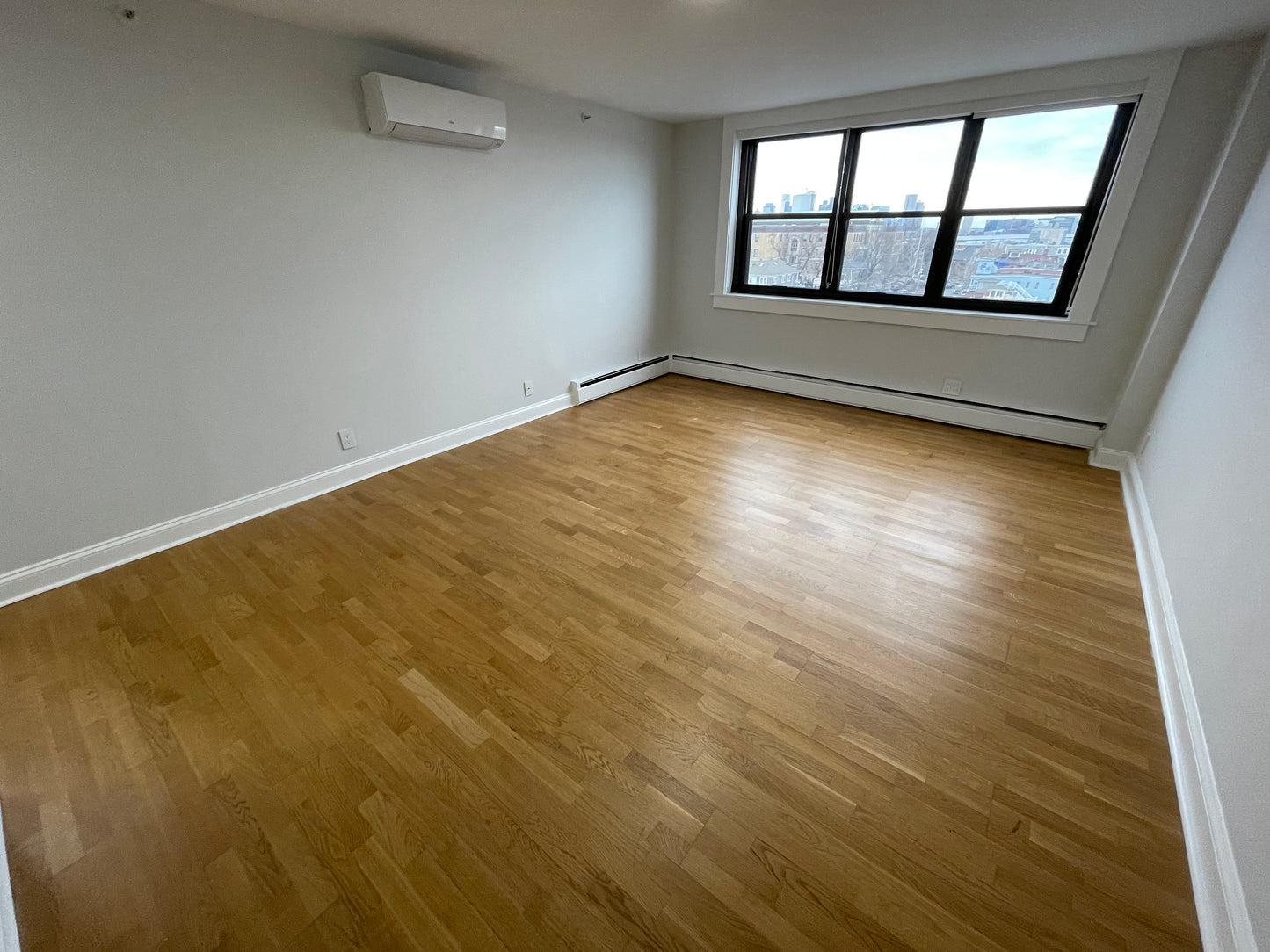 $3,300 / 2br - 793ft2 - ➽Deluxe South Boston 2 Bedroom Available October! No Fee! (South Boston)