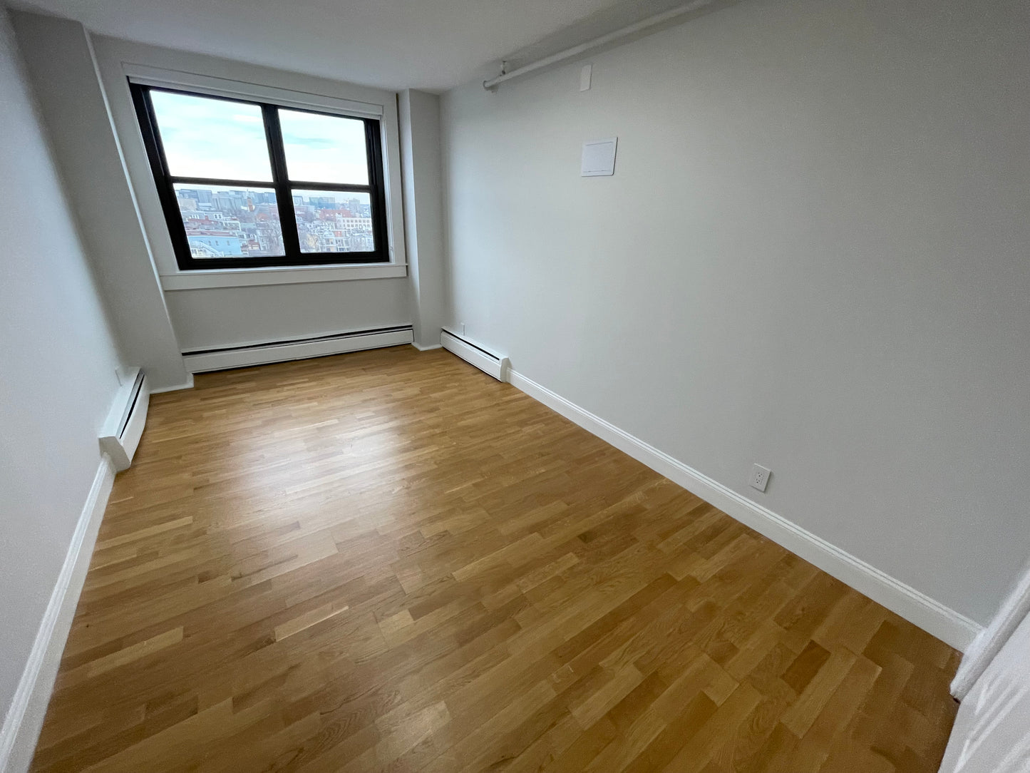 $3,300 / 2br - 793ft2 - ➽Deluxe South Boston 2 Bedroom Available October! No Fee! (South Boston)
