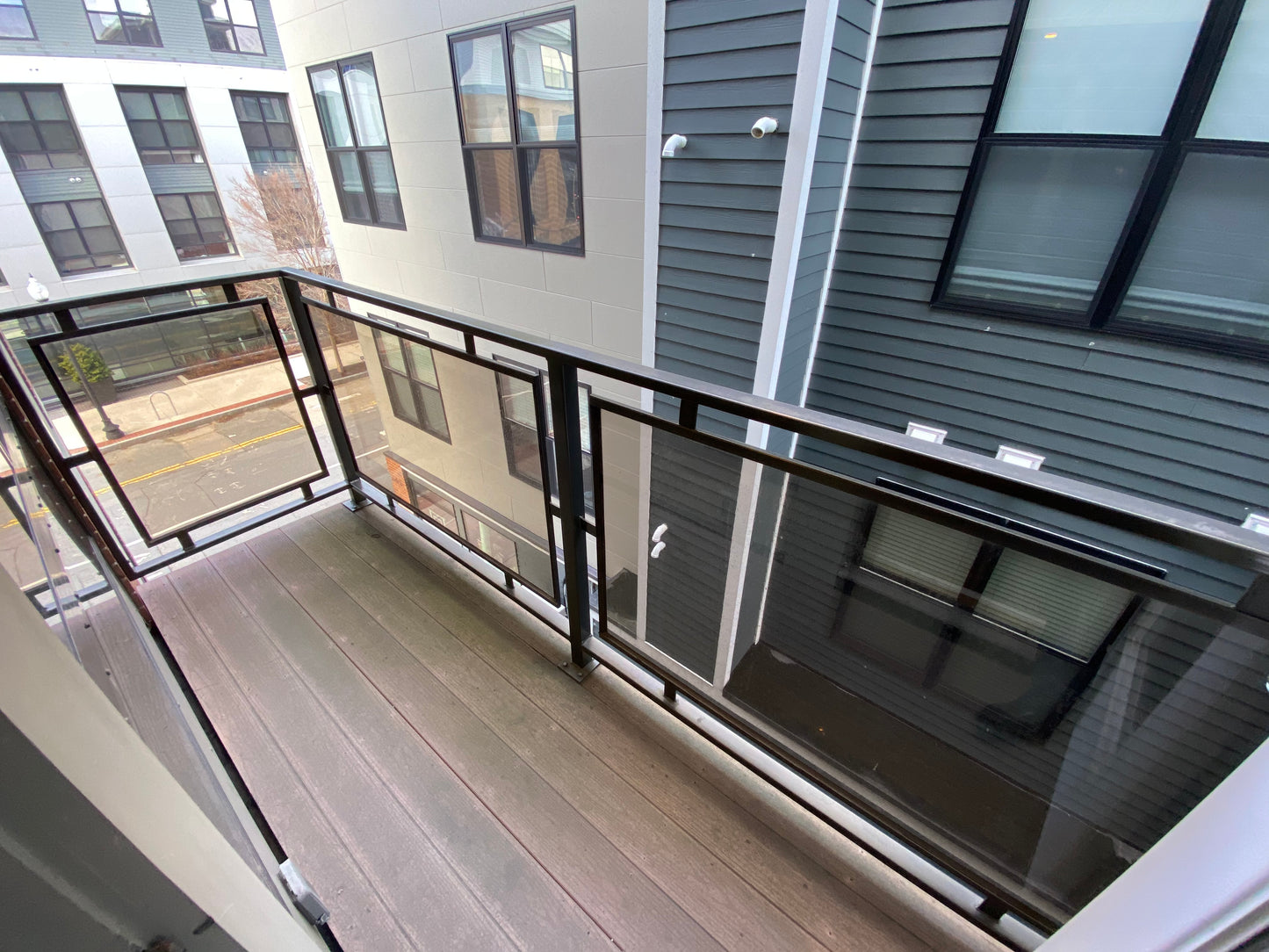 RENTED/OFF MARKET $4,100 / 2br - 823ft2 - ➽Airy South Boston/Seaport 2 Bedroom Available August! (South Boston)