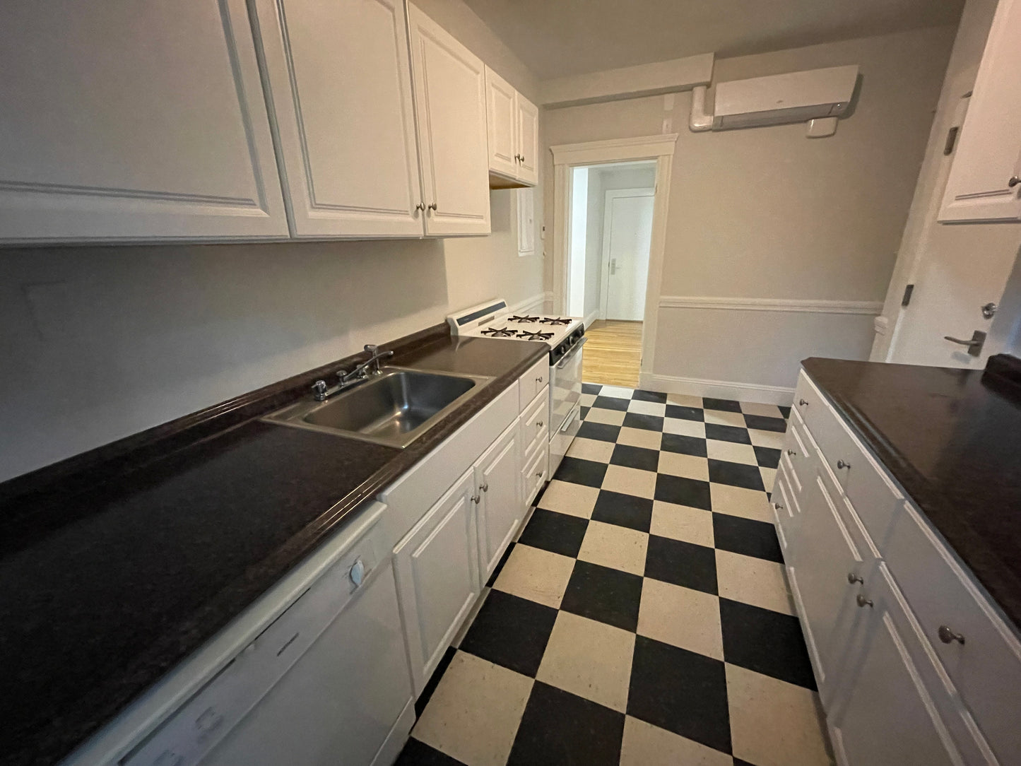 $3,100 / 1br - 730ft2 - ➽Cozy Cambridge 1 Bedroom Available September! (Agassiz)