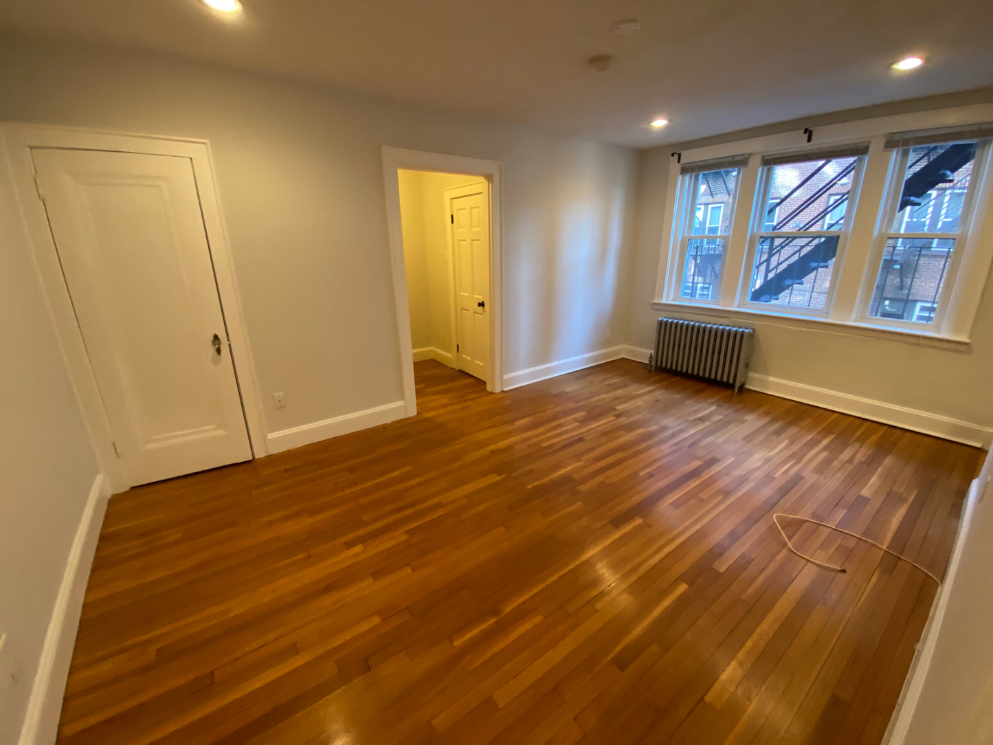 TEMPORARILY OFF MARKET $2,300 / 405ft2 - ➽Cozy Somerville Studio Available August! (Winter Hill)