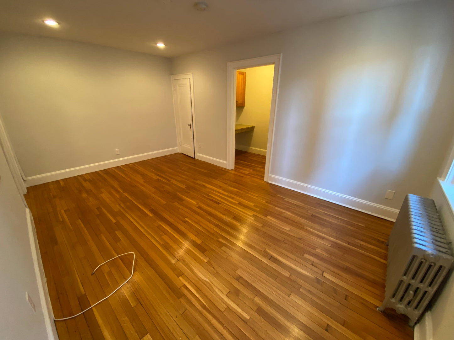 TEMPORARILY OFF MARKET $2,300 / 405ft2 - ➽Cozy Somerville Studio Available August! (Winter Hill)