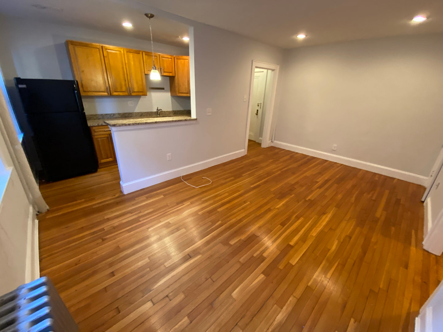 TEMPORARILY OFF MARKET $2,300 / 405ft2 - ➽Cozy Somerville Studio Available August! (Winter Hill)