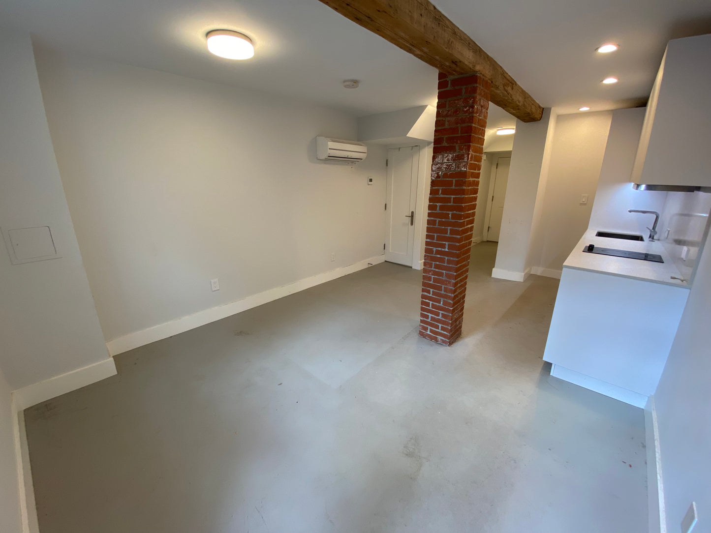 $1,880 / 296ft2 - ➽Classy Modern South End Studio w/Patio! Available Now! No Fee! (South End)