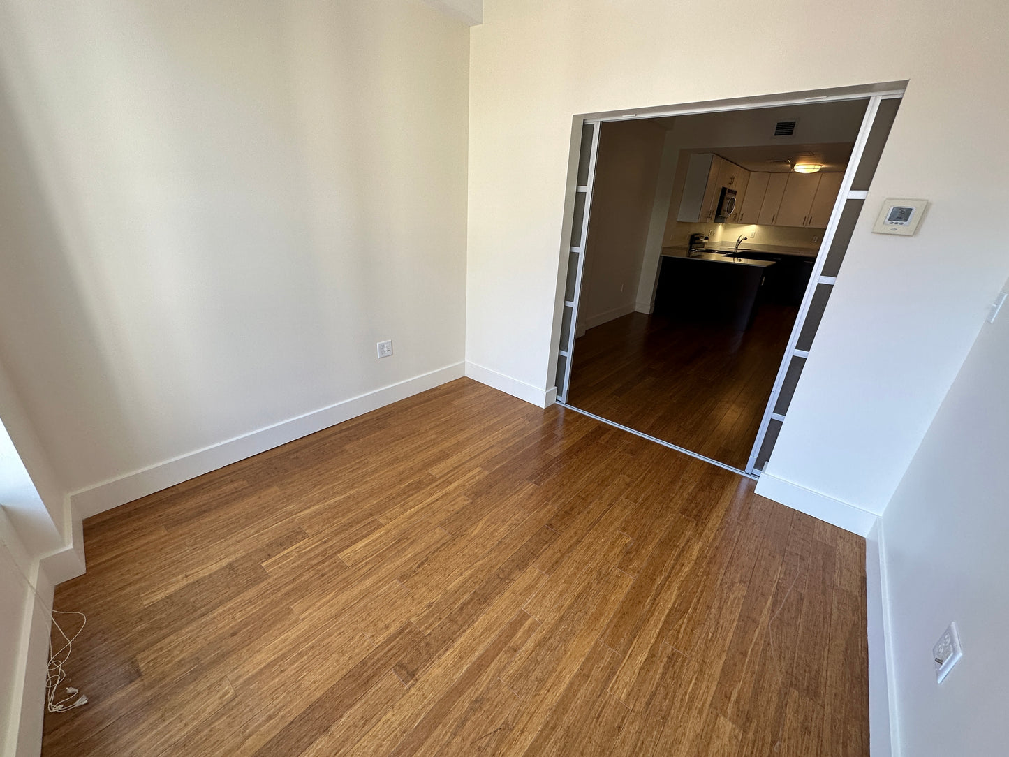 $4,125 / 2br - 596ft2 - ➽Airy Midtown 2 Bedroom Available July! Pet-Friendly! (Midtown)