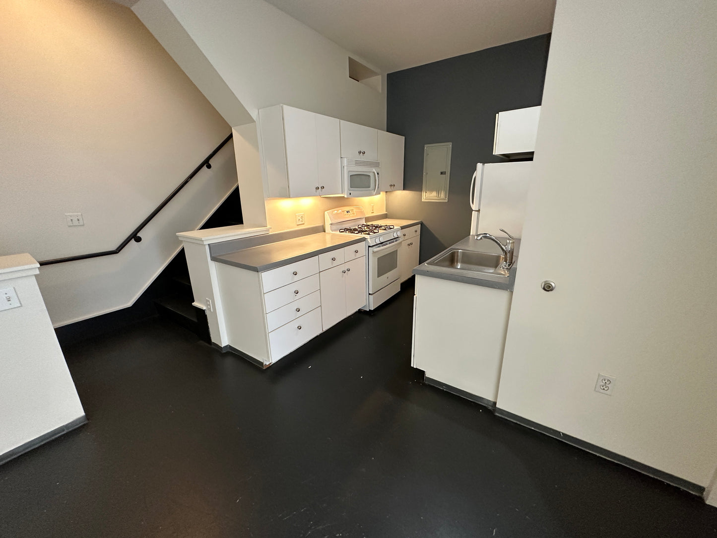 $3,485 / 2br - 900ft2 - ➽Beautiful South End 2 Bedroom Available Now! No Fee! (South End)