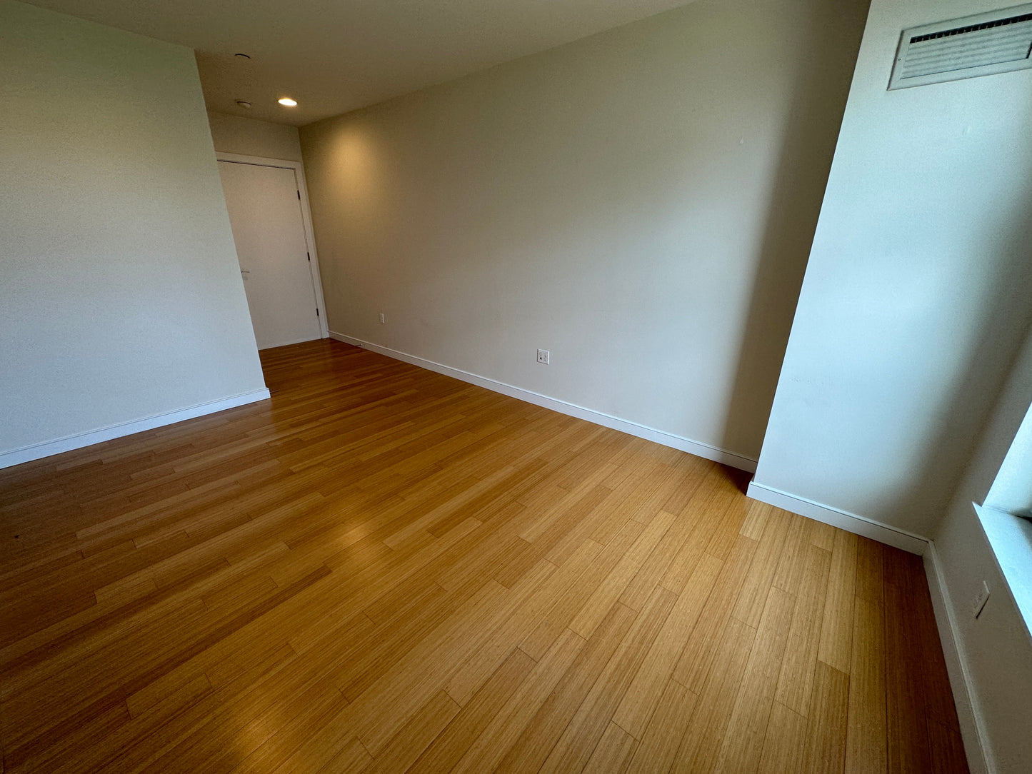 RENTED/OFF MARKET $4,200 / 2br - 1156ft2 - ➽Elegant South End 2 Bedroom 2 Bathroom Available September! (South End)