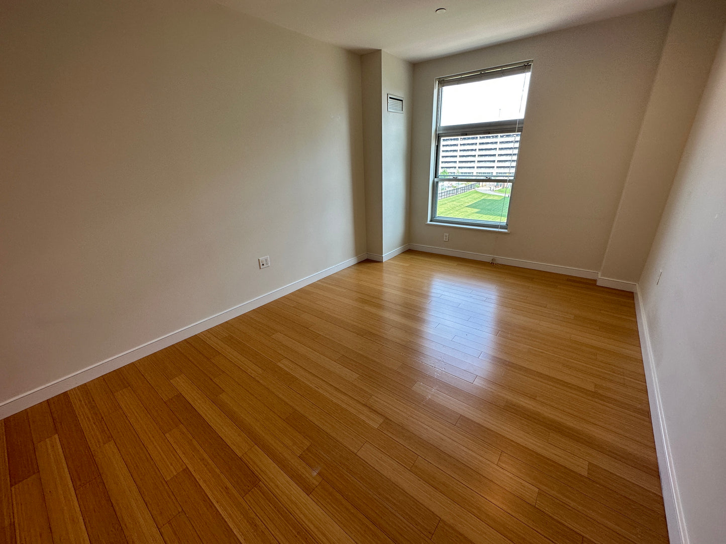 RENTED/OFF MARKET $4,200 / 2br - 1156ft2 - ➽Elegant South End 2 Bedroom 2 Bathroom Available September! (South End)