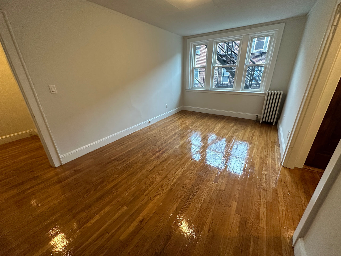 $2,065 / 405ft2 - ➽Quaint Somerville Studio Available Now! No Fee! (Winter Hill)
