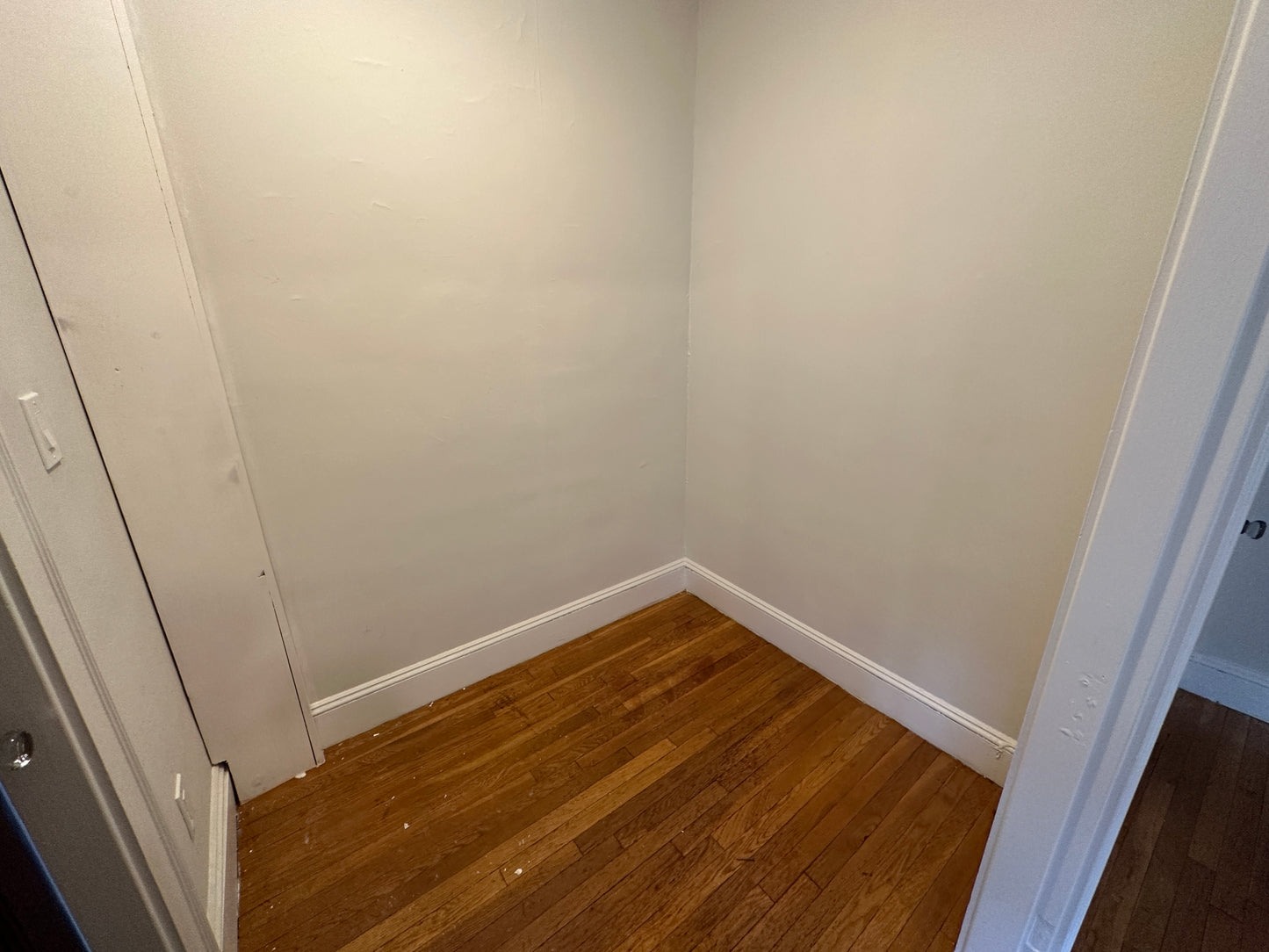$2,065 / 405ft2 - ➽Quaint Somerville Studio Available Now! No Fee! (Winter Hill)