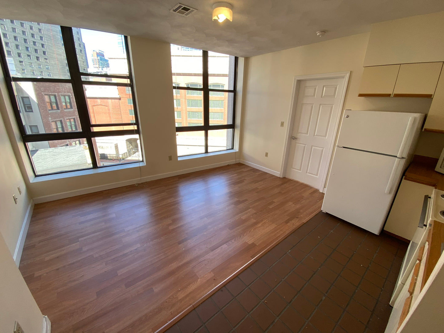 RENTED/OFF MARKET $2,600 / 1br - 416ft2 - ➽Tranquil Chinatown 1 Bedroom Available July! (Chinatown)