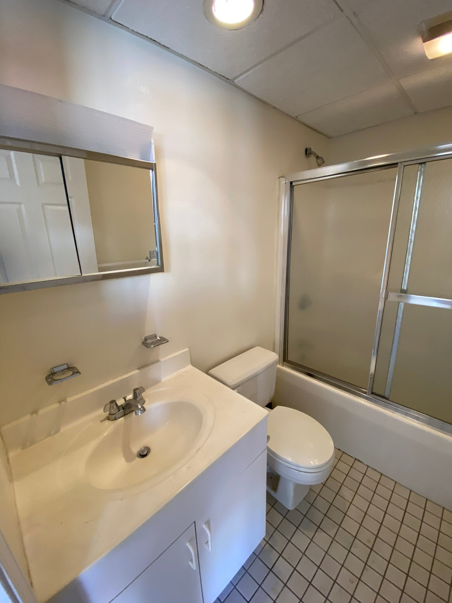 RENTED/OFF MARKET $2,600 / 1br - 416ft2 - ➽Tranquil Chinatown 1 Bedroom Available July! (Chinatown)