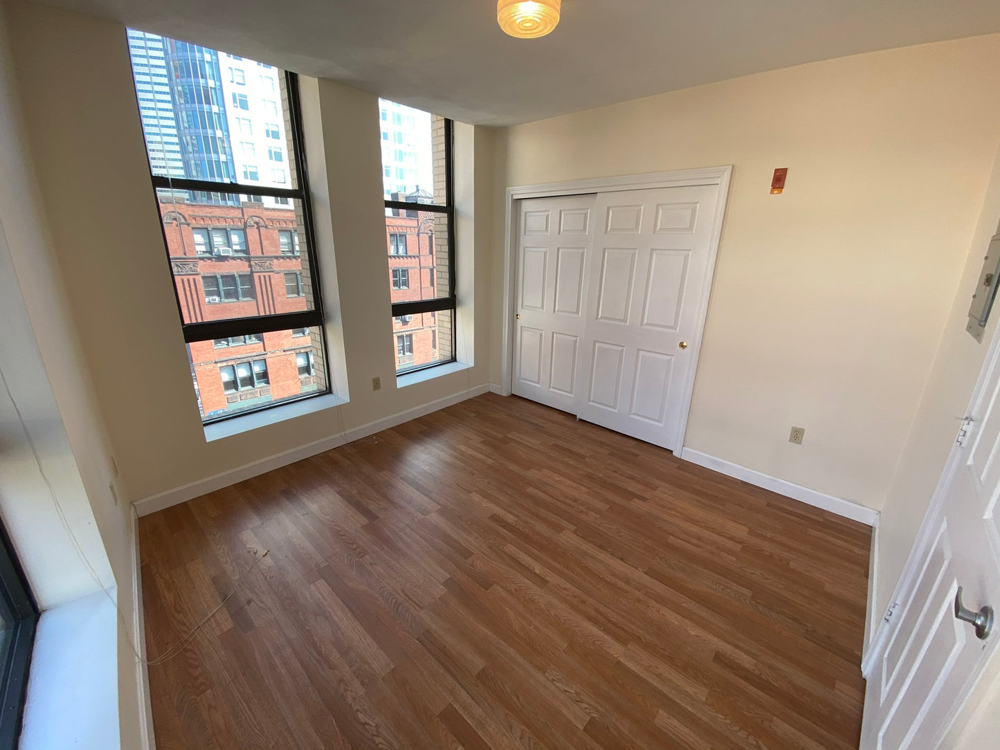RENTED/OFF MARKET $2,600 / 1br - 416ft2 - ➽Tranquil Chinatown 1 Bedroom Available July! (Chinatown)