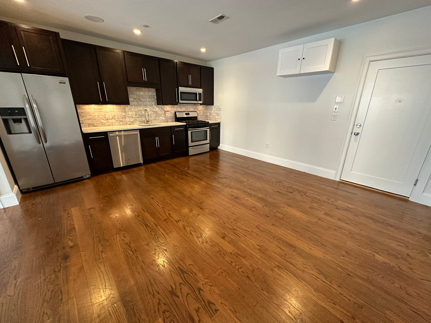 $4,400 / 2br - 1155ft2 - ➽Dazzling South Boston/Seaport 2 Bedroom 2 Bath Available 9/15! No Fee! (South Boston)