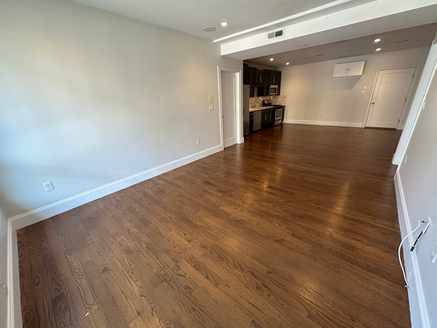 $4,400 / 2br - 1155ft2 - ➽Dazzling South Boston/Seaport 2 Bedroom 2 Bath Available 9/15! No Fee! (South Boston)
