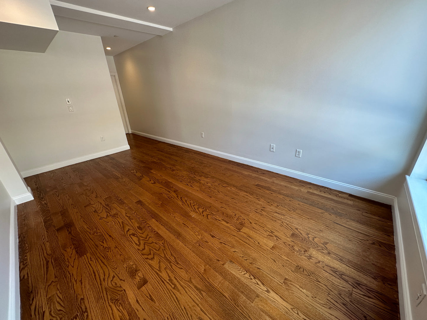 $4,400 / 2br - 1155ft2 - ➽Dazzling South Boston/Seaport 2 Bedroom 2 Bath Available 9/15! No Fee! (South Boston)