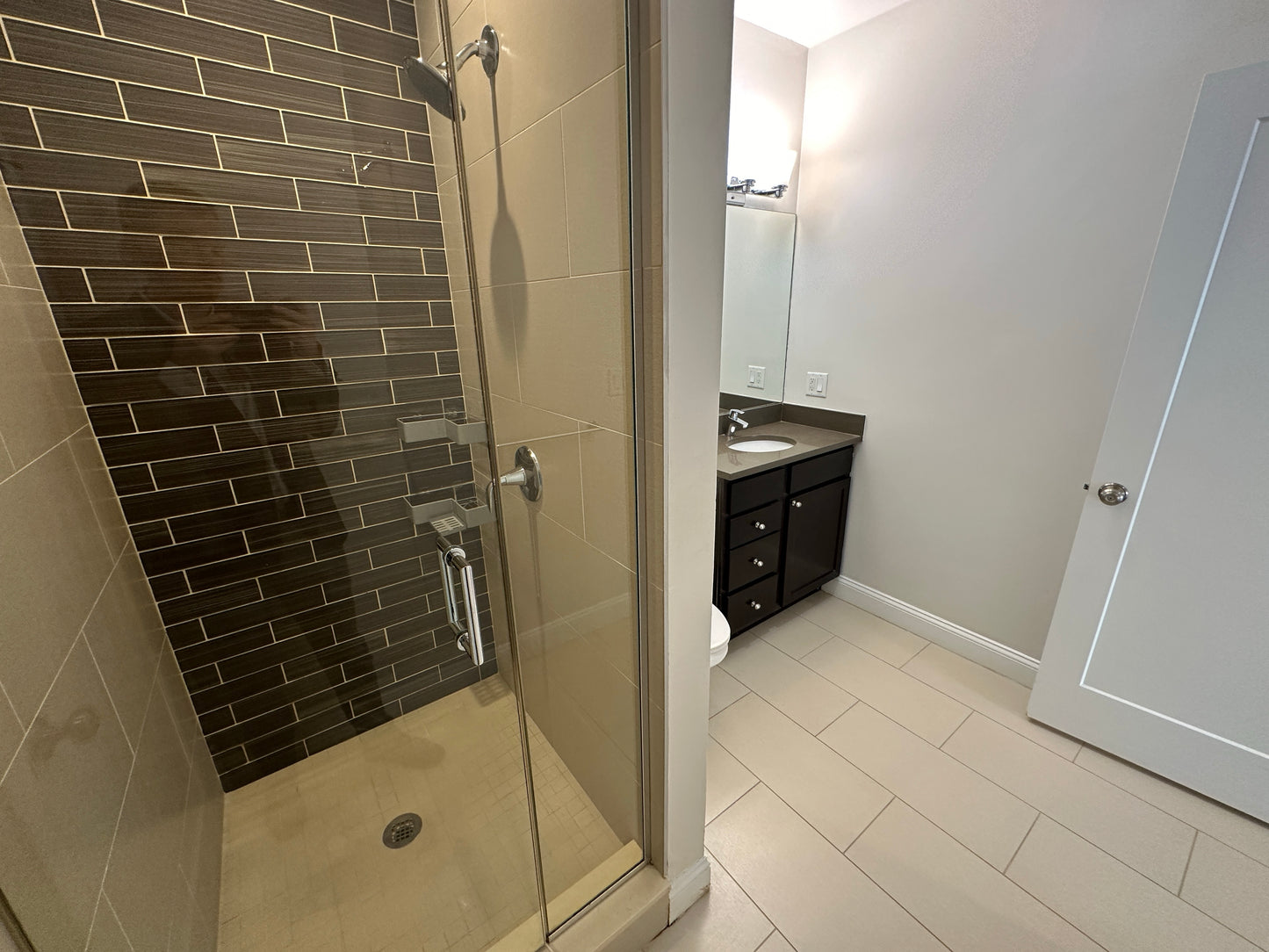 $4,400 / 2br - 1155ft2 - ➽Dazzling South Boston/Seaport 2 Bedroom 2 Bath Available 9/15! No Fee! (South Boston)