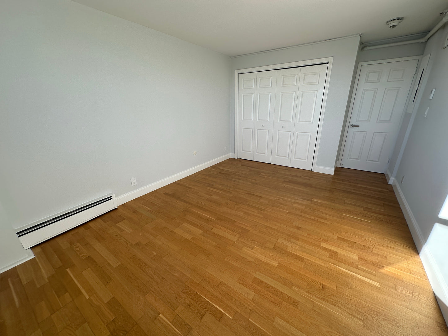 APPLICATION PENDING $2,845 / 1br - 612ft2 - ➽Charming Waterview South Boston 1 Bedroom Available Now! No Fee! (South Boston)