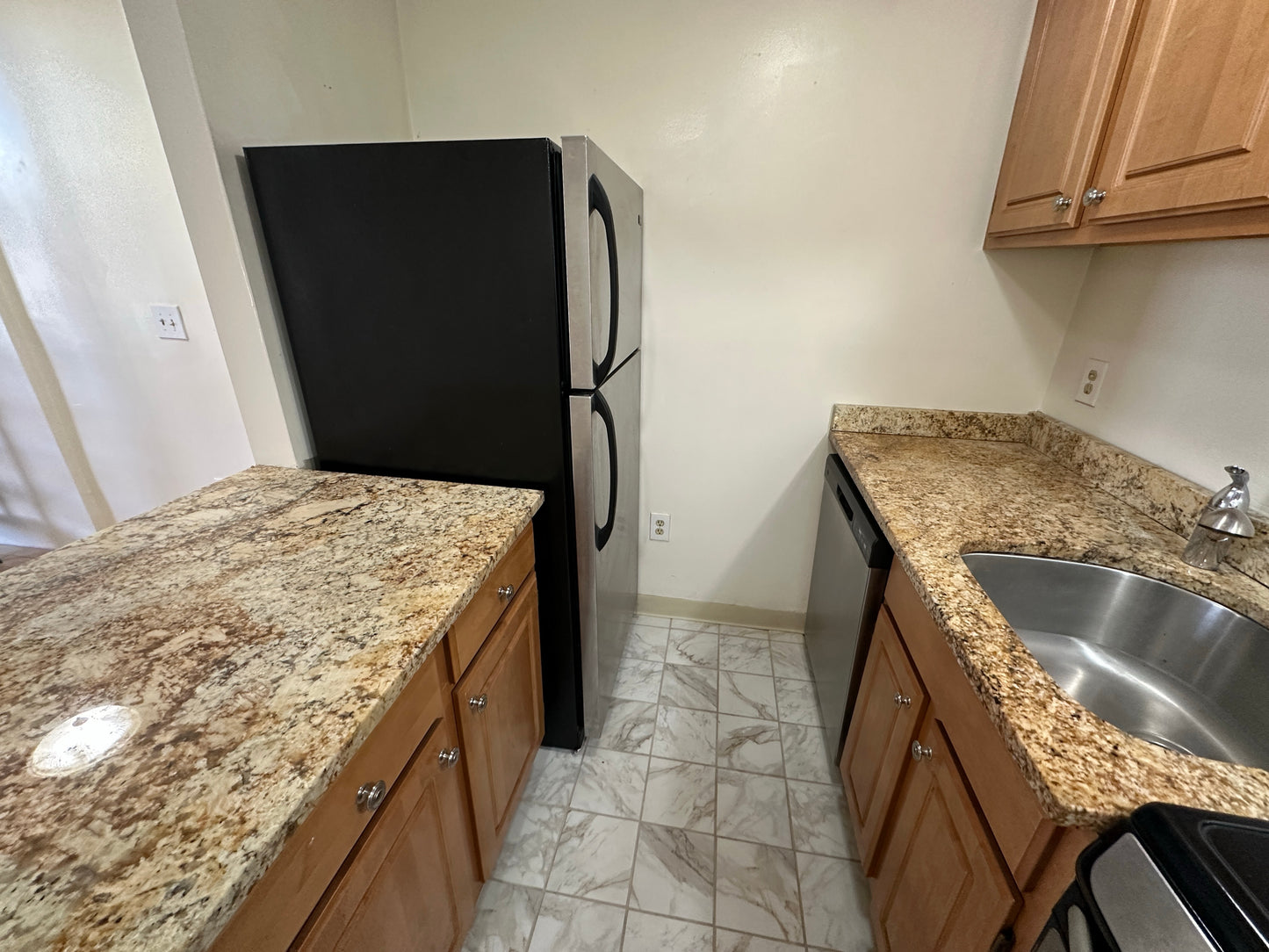 $2,350 / 496ft2 - ➽Spacious Andrew Square Studio Loft w/No Fee! Available Now! (Andrew Square)