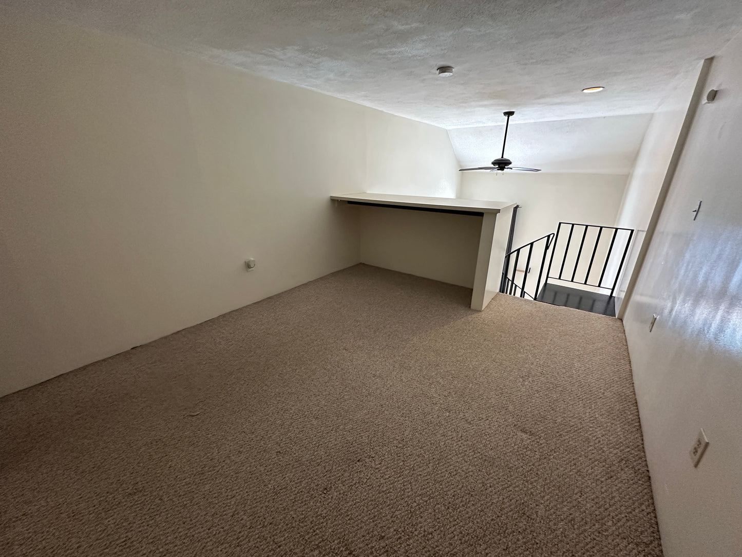 $2,350 / 496ft2 - ➽Spacious Andrew Square Studio Loft w/No Fee! Available Now! (Andrew Square)