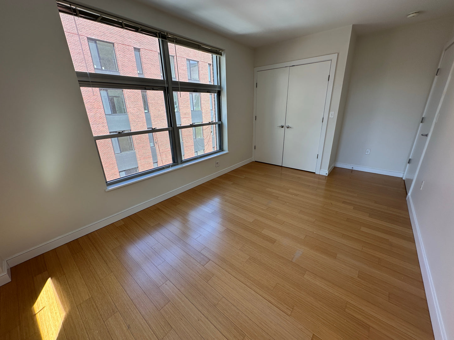 APPLICATION PENDING $3,710 / 2br - 959ft2 - ➽Lovely South End 2 Bedroom 1.5 Bathroom Available Now! Pet-Friendly! (South End)