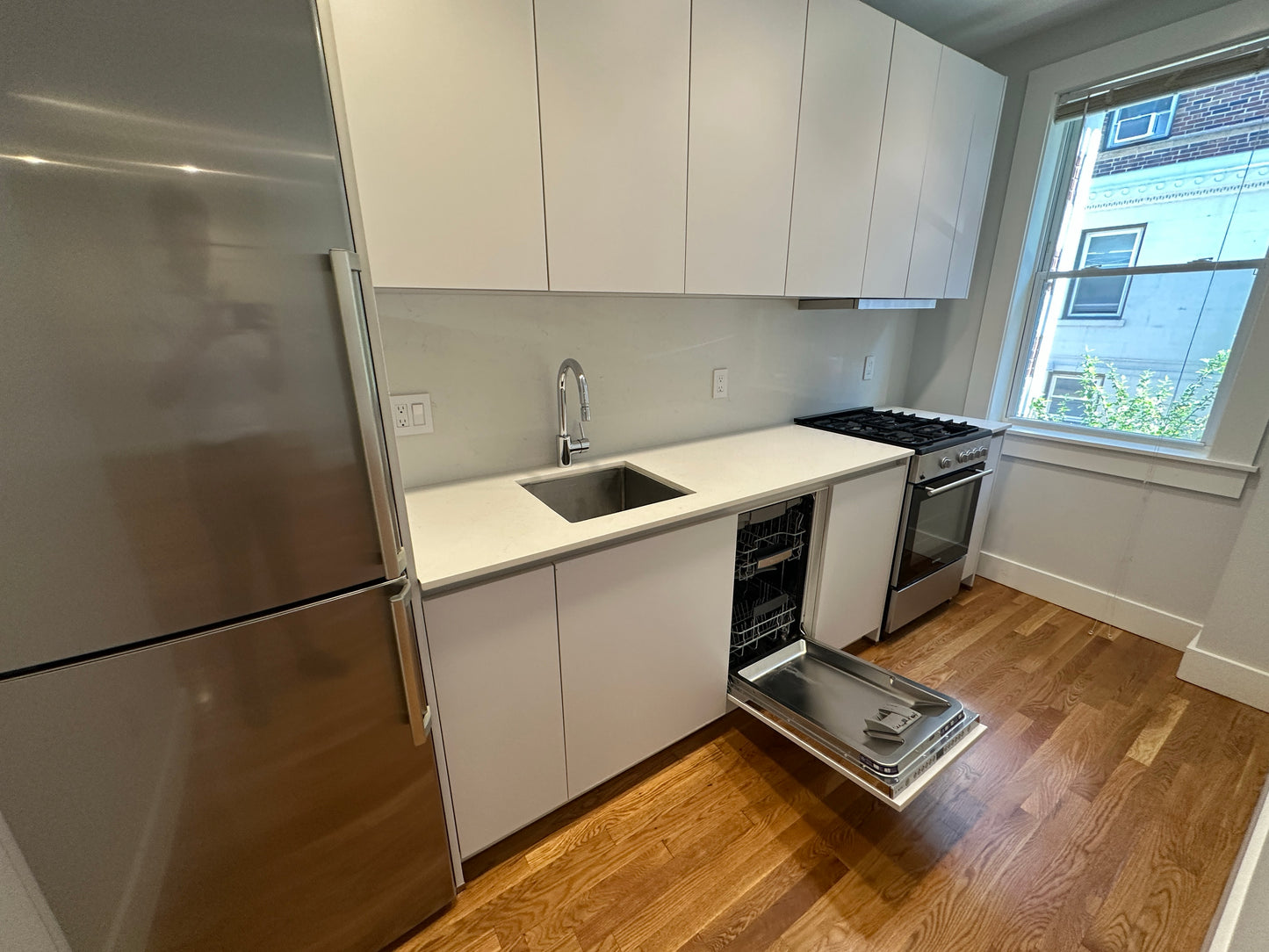 $2,340 / 405ft2 - ➽Deluxe Somerville Studio Available Now! (Winter Hill)