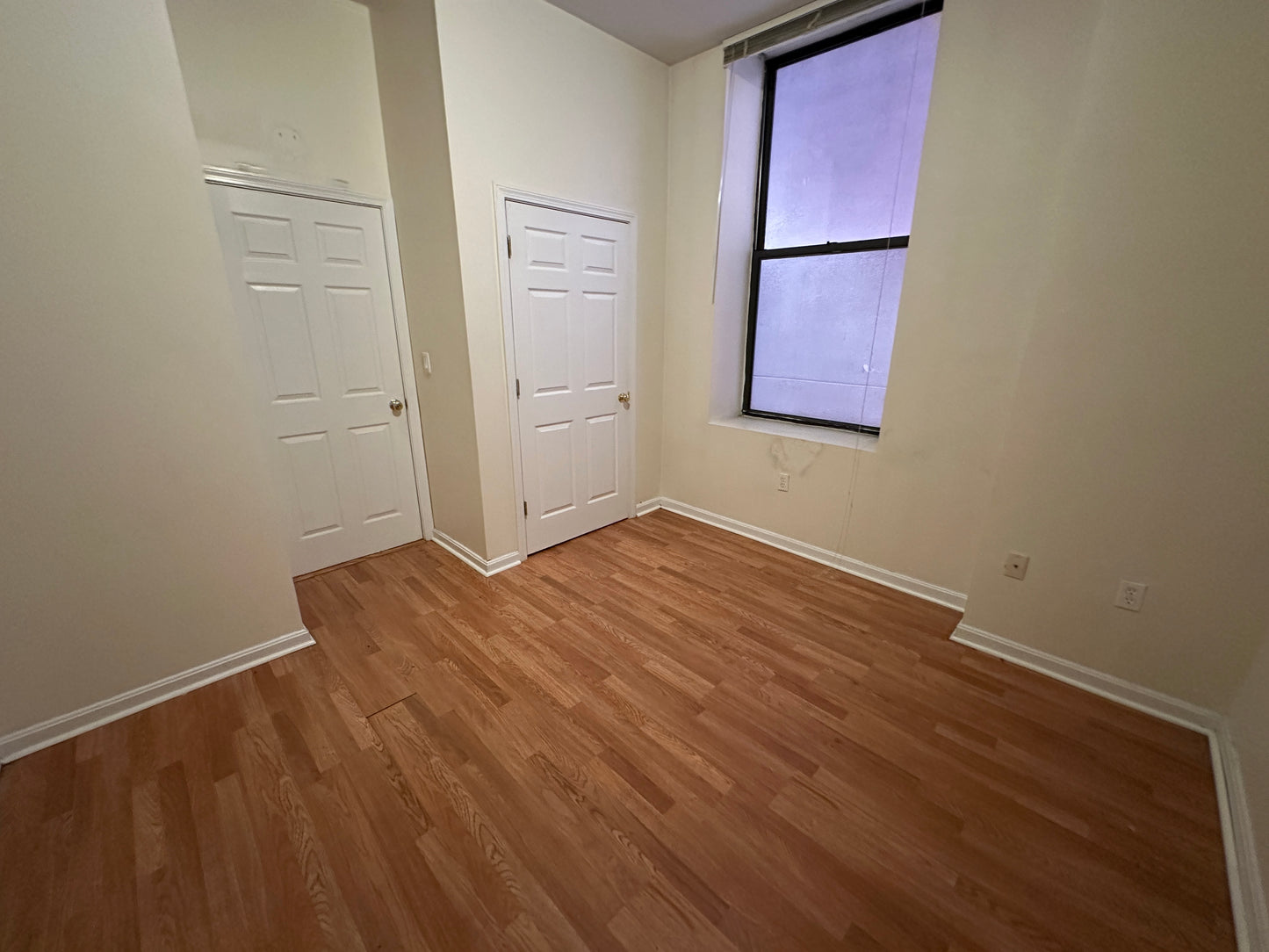 APPLICATION PENDING $2,200 / 347ft2 - ➽Charming Chinatown 2 Room Studio Available Now! No Fee! (Chinatown)