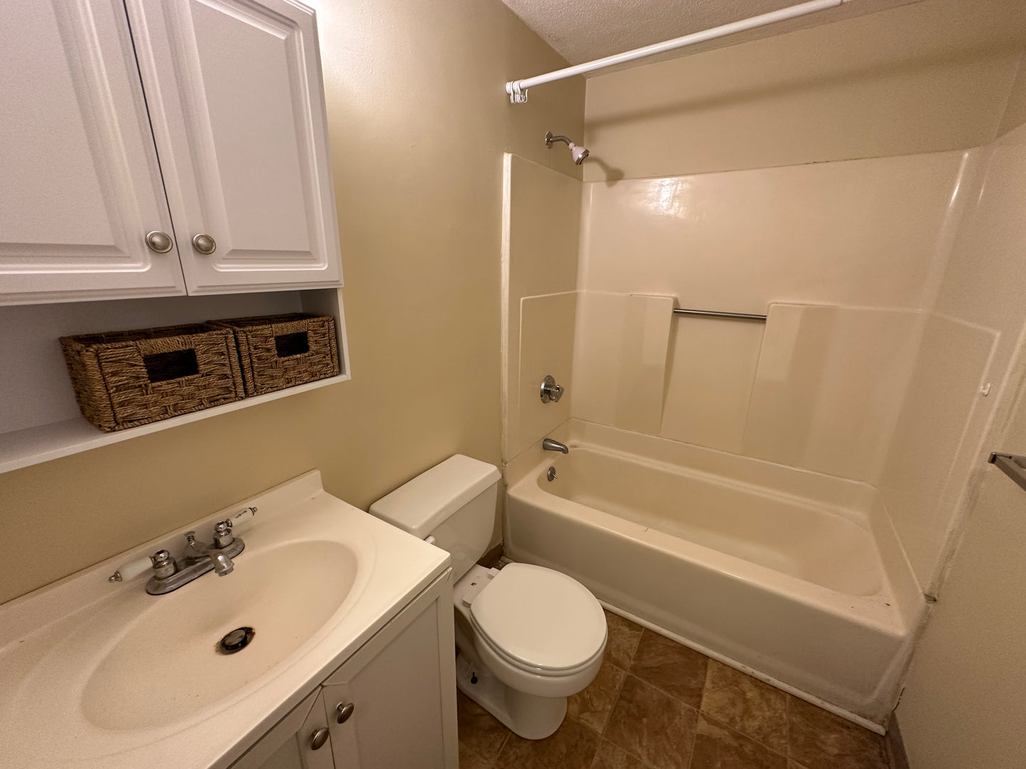 $2,350 / 1br - 488ft2 - ➽Alluring Andrew Square 1 Bedroom w/No Fee! Available September! (Andrew Square)