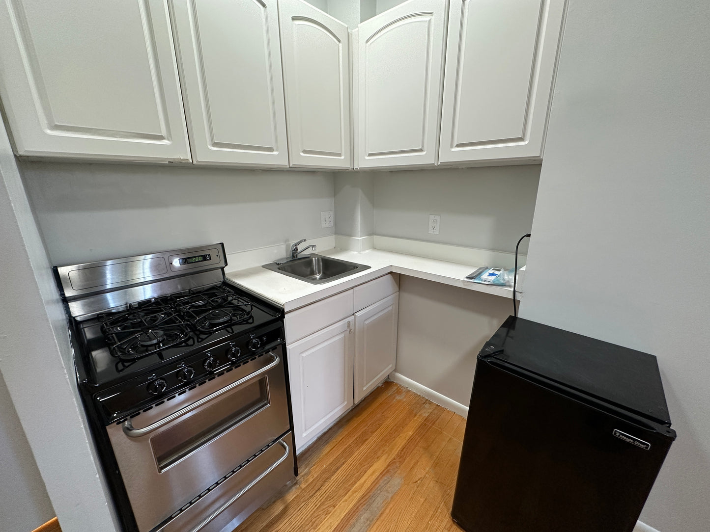 RENTED/OFF MARKET $2,050 / 234ft2 - ➽Cozy Back Bay Micro-Studio Available June! (Back Bay)