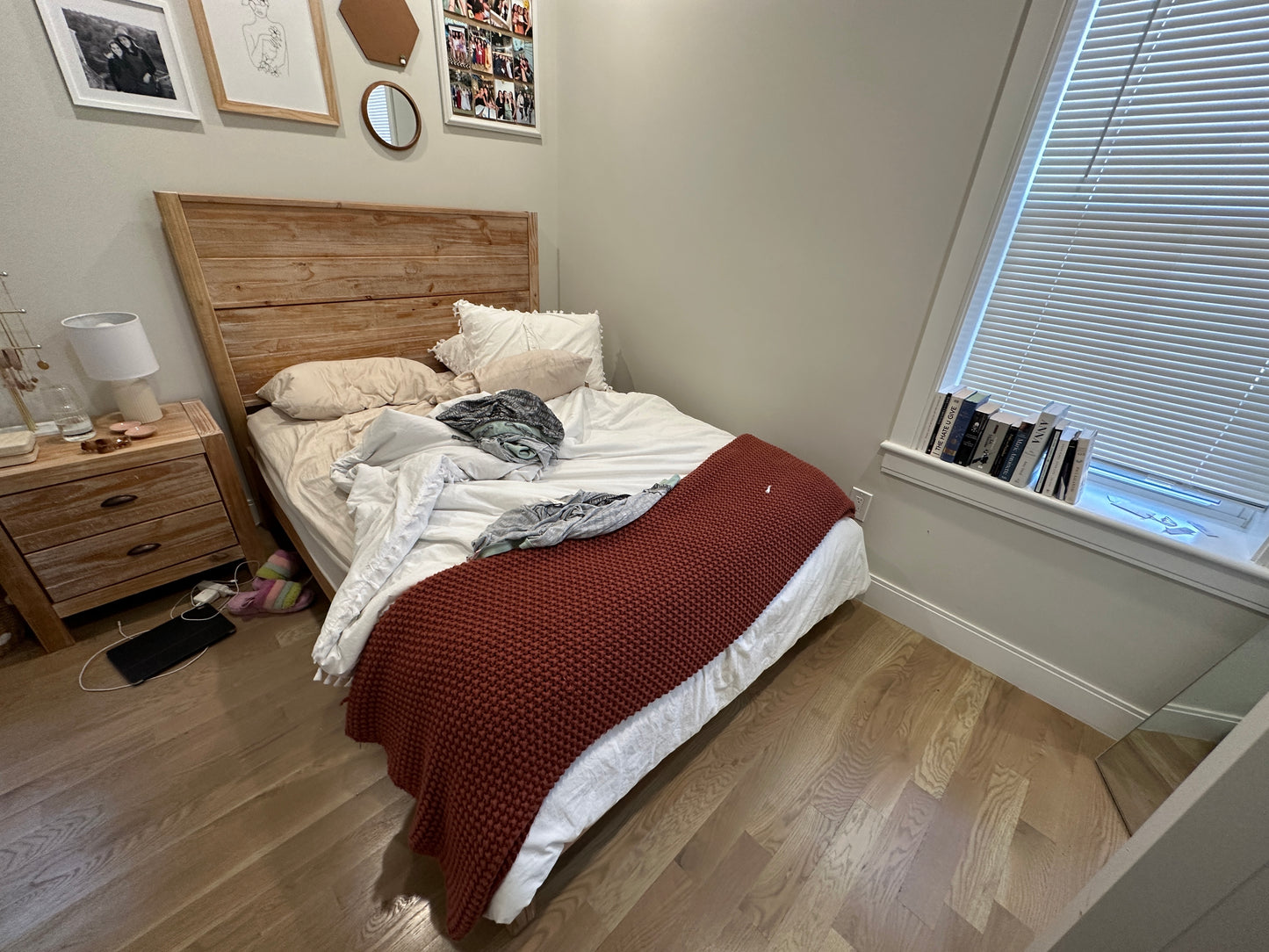 APPLICATION PENDING $2,500 / 1br - 675ft2 - ➽Bold Brighton 1.5 Bedroom Available Now! Pet OK! No Fee! (Brighton)