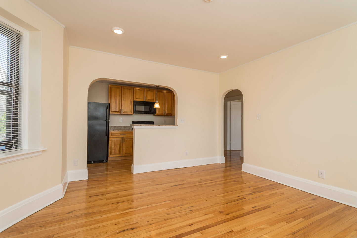 $3,120 / 2br - 815ft2 - ➽Stunning Somerville 2 Bedroom Available September! No Fee! (Winter Hill)