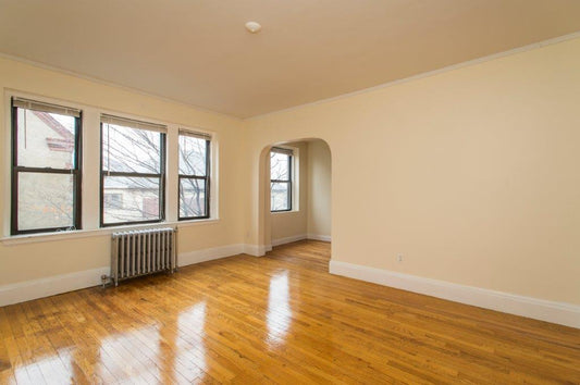 $2,430 / 1br - 705ft2 - ➽Stellar Somerville 1 Bedroom Available 11/1! No Fee! HT/HW Included! (Winter Hill)