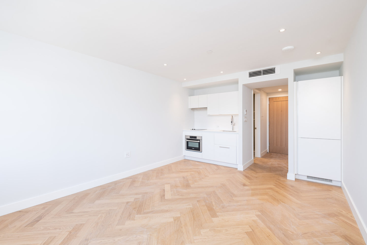 $2,995 / 315ft2 - ➽Beautiful Back Bay Studio w/WD Available Now! (Back Bay)