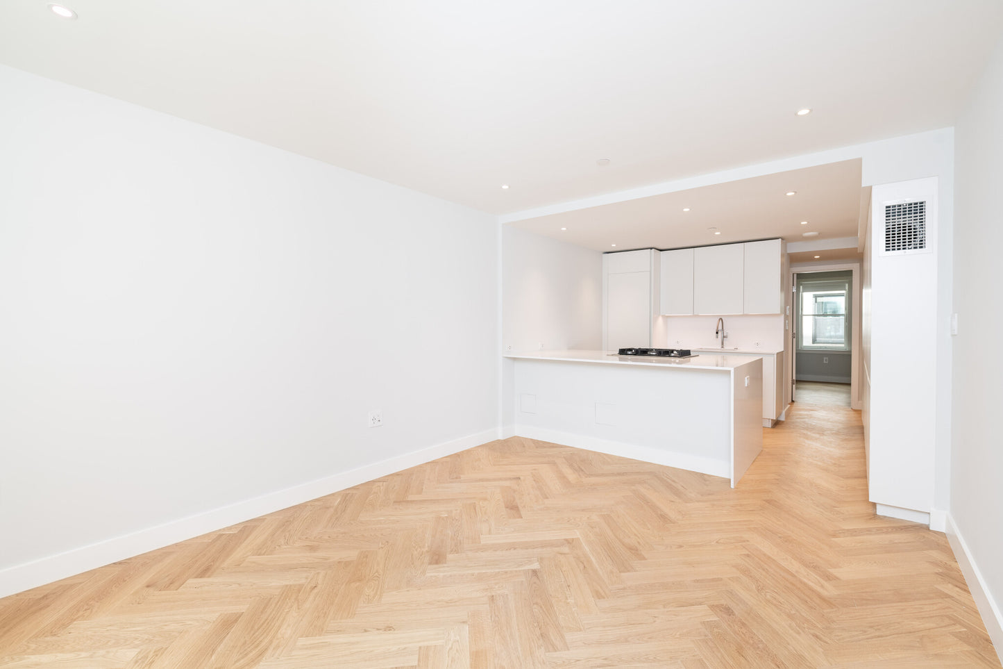 $4,325 / 1br - 700ft2 - ➽Gorgeous Back Bay 1 Bedroom w/In Unit WD Available Now! (Back Bay)