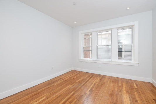 $3,300 / 1br - 535ft2 - ➽Beautiful Cambridge Top Floor 1 Bedroom Available March! No Fee! (Agassiz)