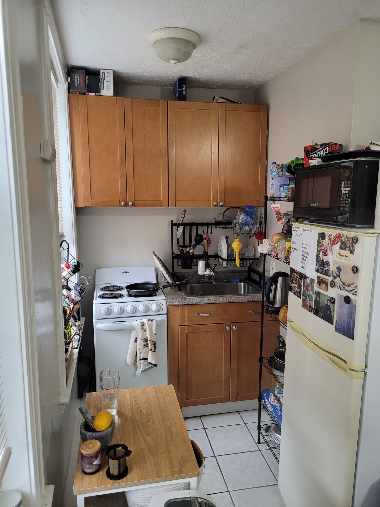 $2,350 ➽Bold Beacon Hill Top Floor Studio w/All Utilities Included Avail 6/1! (Beacon Hill)