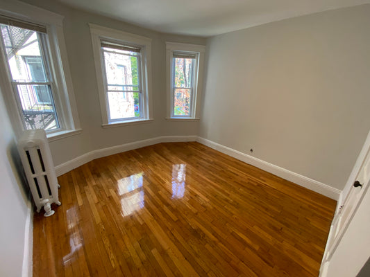 $2,200 / 350ft2 - ➽Beautiful Mission Hill Studio Available June! HT & HW Included! (Mission Hill)