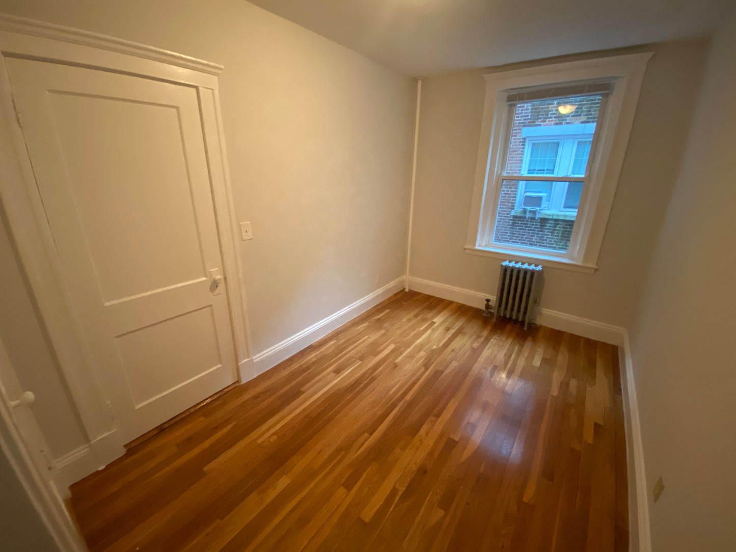 $2,500 / 1br - 585ft2 - ➽Charming Brighton 1 Bedroom Available May! Pet-Friendly! (Brighton)